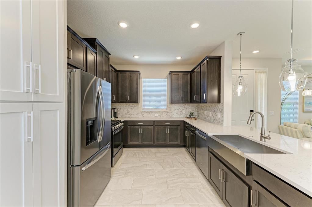 Active With Contract: $514,900 (2 beds, 2 baths, 1533 Square Feet)