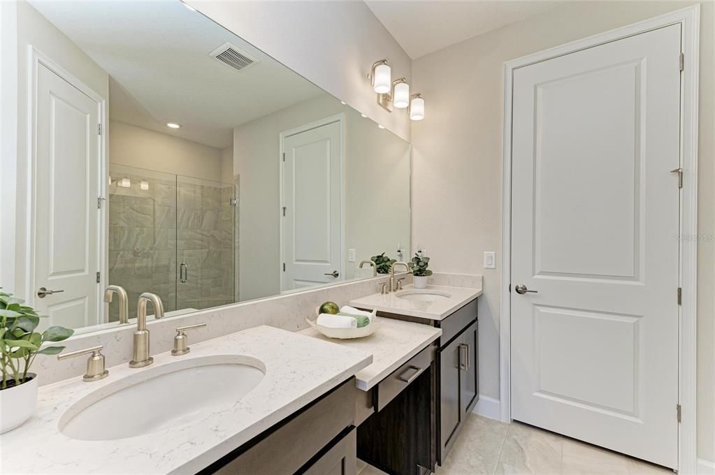 Active With Contract: $514,900 (2 beds, 2 baths, 1533 Square Feet)