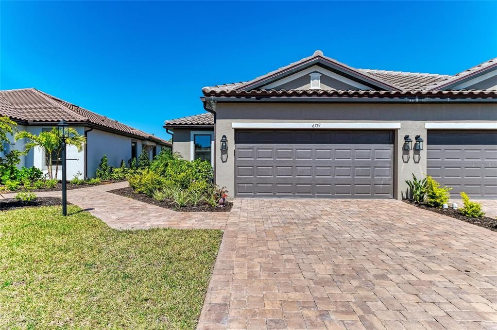 Active With Contract: $514,900 (2 beds, 2 baths, 1533 Square Feet)