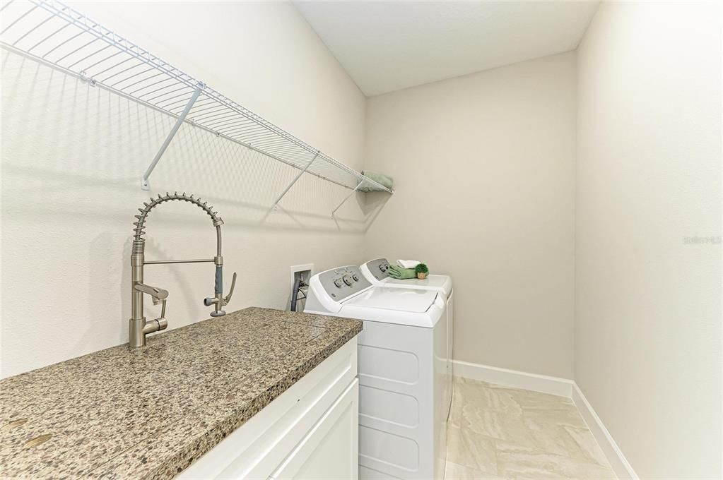 Active With Contract: $514,900 (2 beds, 2 baths, 1533 Square Feet)