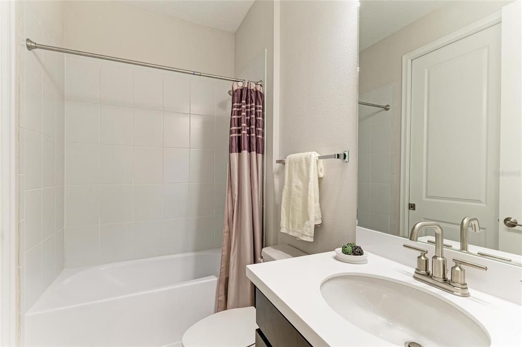 Active With Contract: $514,900 (2 beds, 2 baths, 1533 Square Feet)