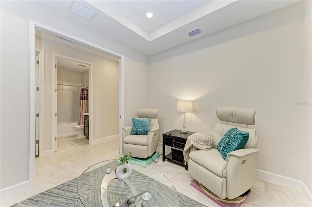 Active With Contract: $514,900 (2 beds, 2 baths, 1533 Square Feet)
