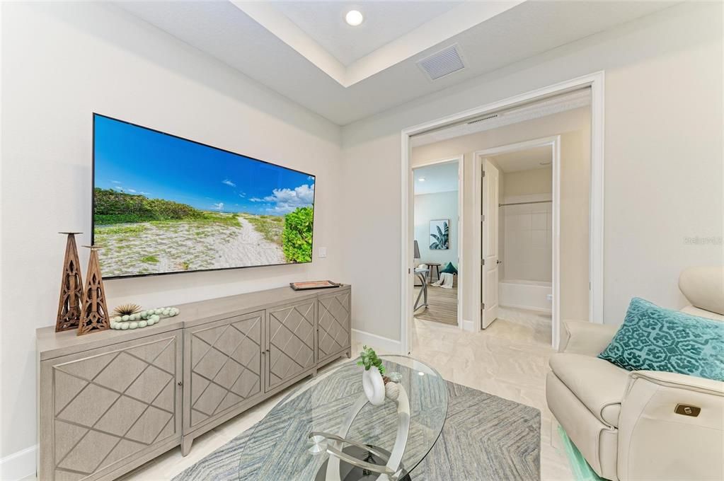 Active With Contract: $514,900 (2 beds, 2 baths, 1533 Square Feet)