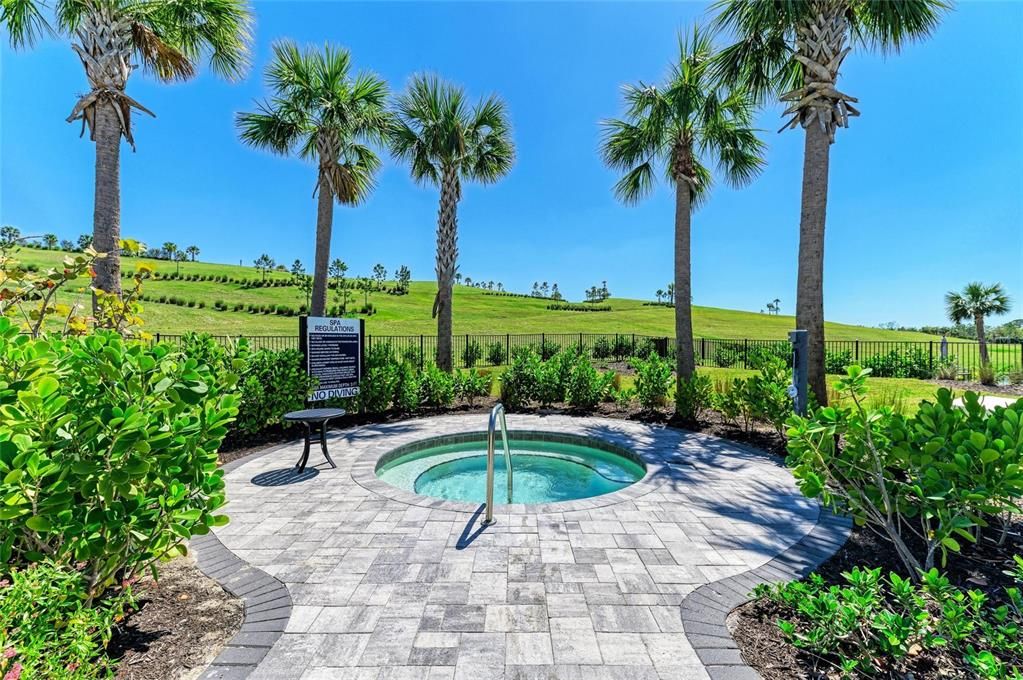 Active With Contract: $514,900 (2 beds, 2 baths, 1533 Square Feet)