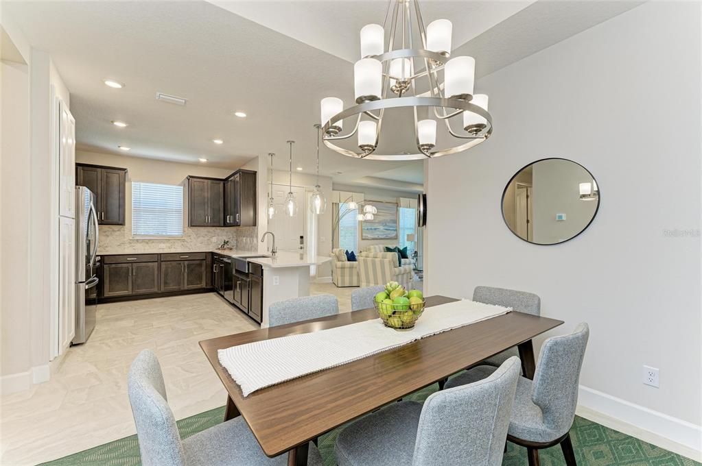 Active With Contract: $514,900 (2 beds, 2 baths, 1533 Square Feet)