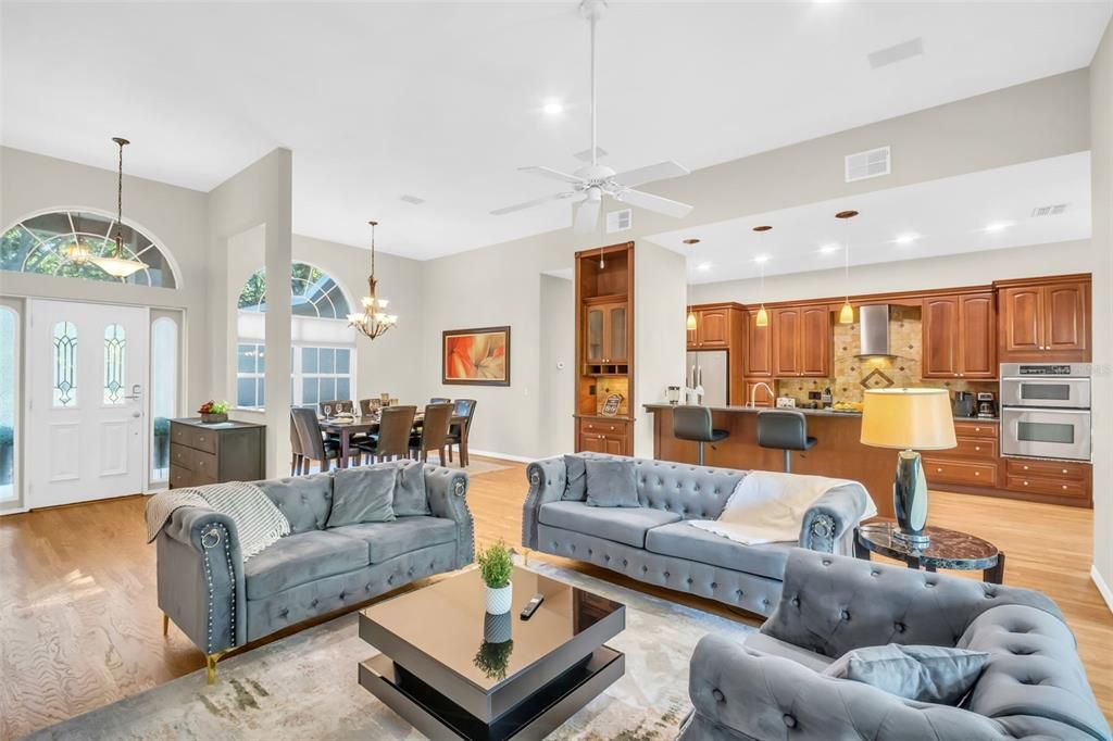 Active With Contract: $699,900 (4 beds, 2 baths, 2404 Square Feet)