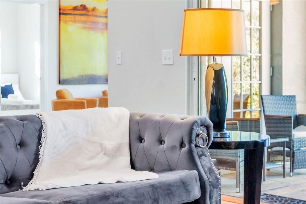 Active With Contract: $699,900 (4 beds, 2 baths, 2404 Square Feet)