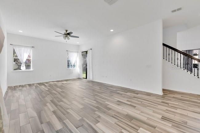 В аренду: $4,200 (5 спален, 4 ванн, 3346 Квадратных фут)