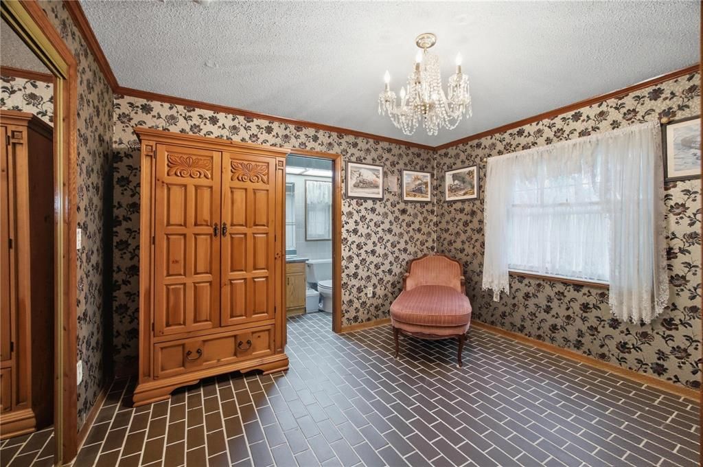 En Venta: $1,299,000 (5 camas, 3 baños, 2744 Pies cuadrados)