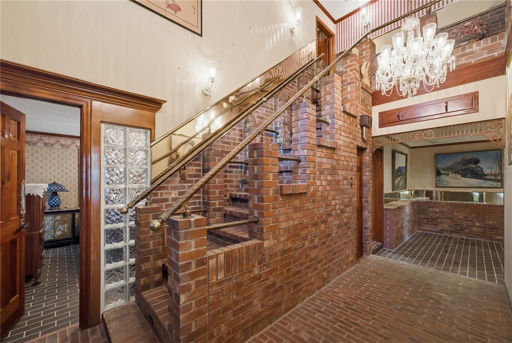 En Venta: $1,299,000 (5 camas, 3 baños, 2744 Pies cuadrados)
