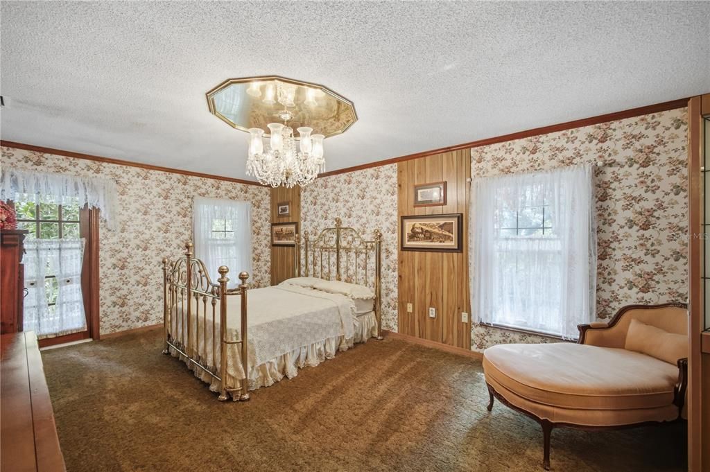 En Venta: $1,299,000 (5 camas, 3 baños, 2744 Pies cuadrados)