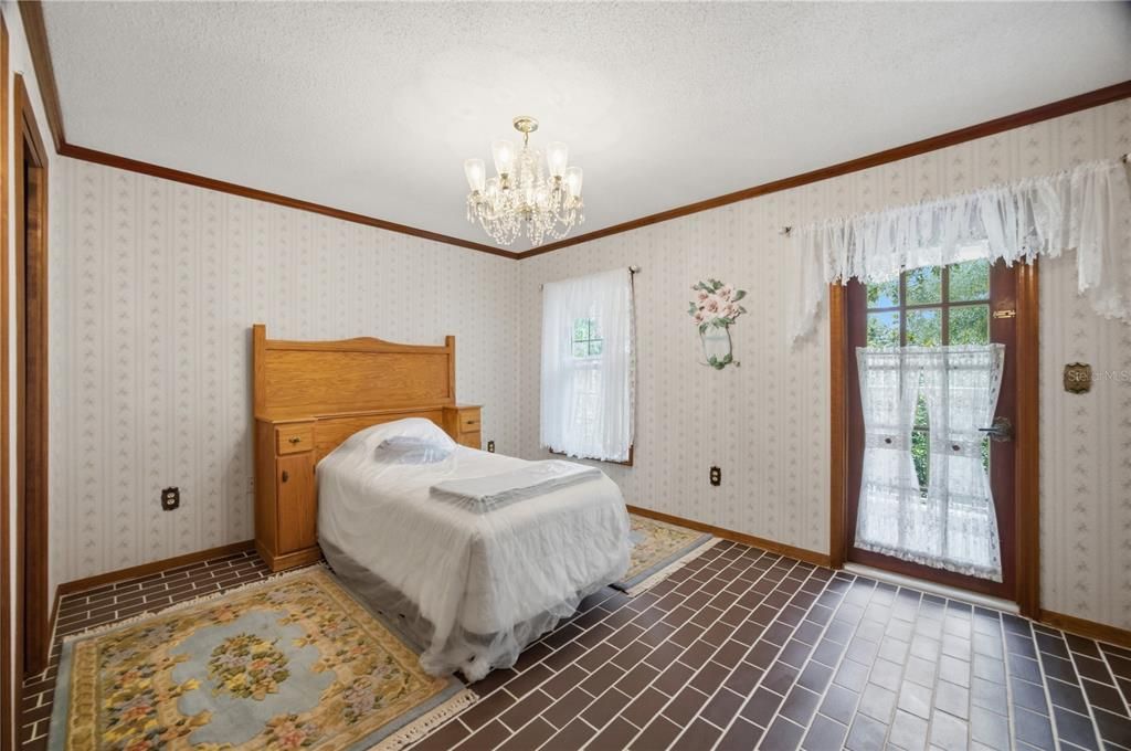 En Venta: $1,299,000 (5 camas, 3 baños, 2744 Pies cuadrados)