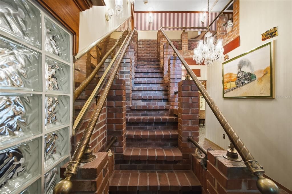 En Venta: $1,299,000 (5 camas, 3 baños, 2744 Pies cuadrados)