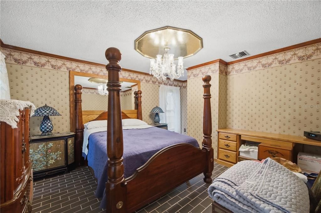 En Venta: $1,299,000 (5 camas, 3 baños, 2744 Pies cuadrados)