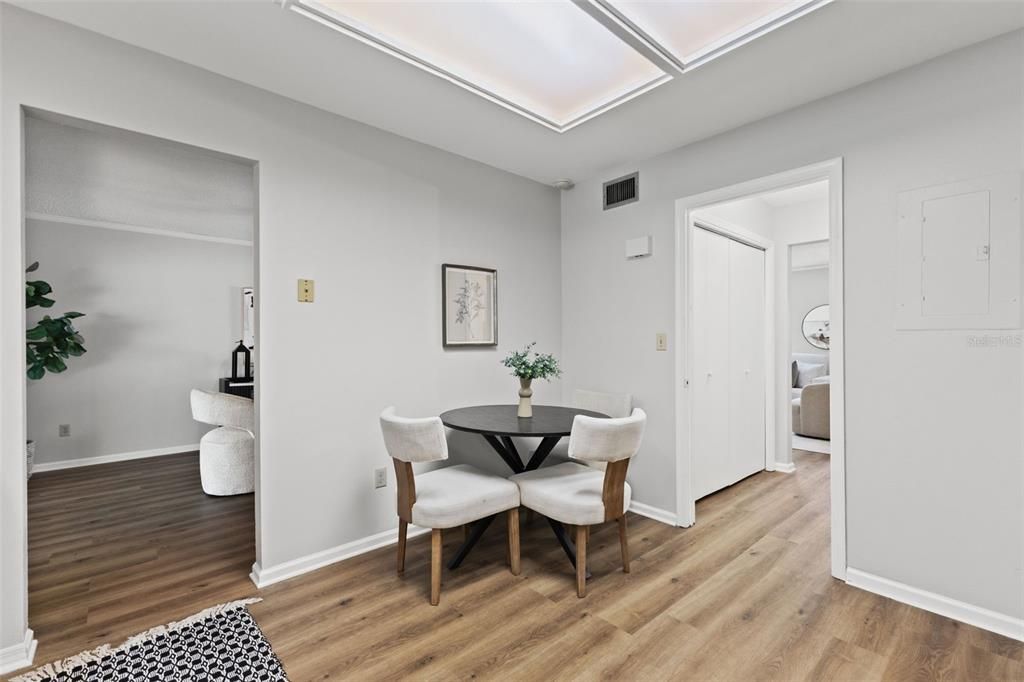En Venta: $300,000 (3 camas, 2 baños, 1600 Pies cuadrados)