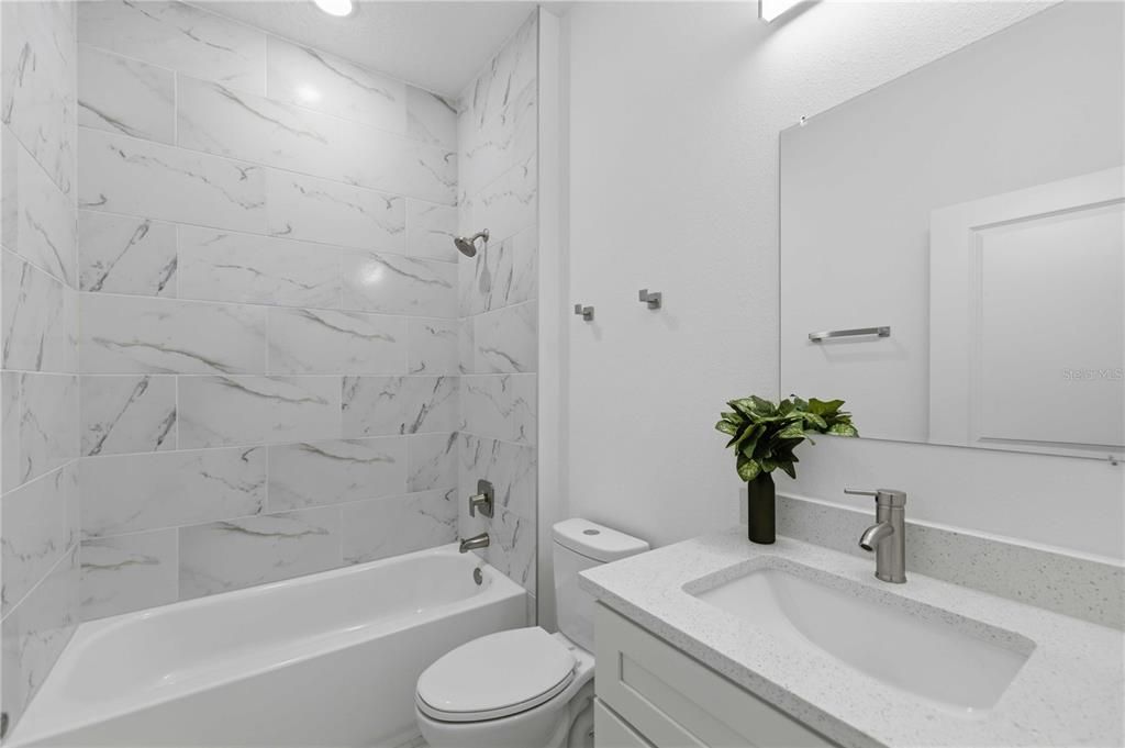 For Sale: $284,900 (4 beds, 2 baths, 1661 Square Feet)