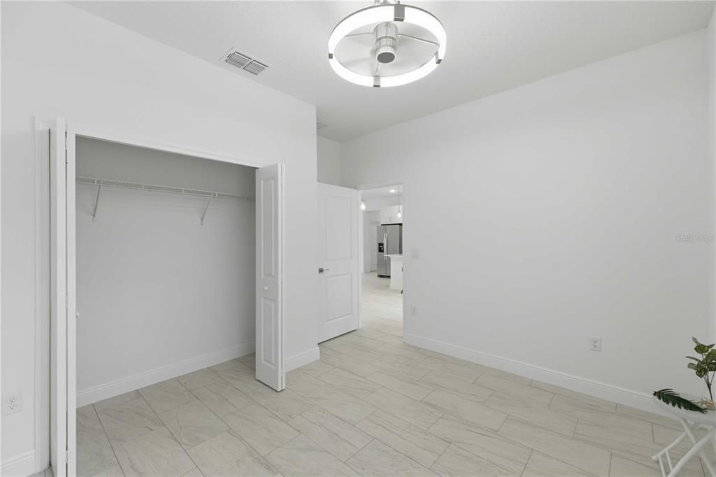 For Sale: $284,900 (4 beds, 2 baths, 1661 Square Feet)