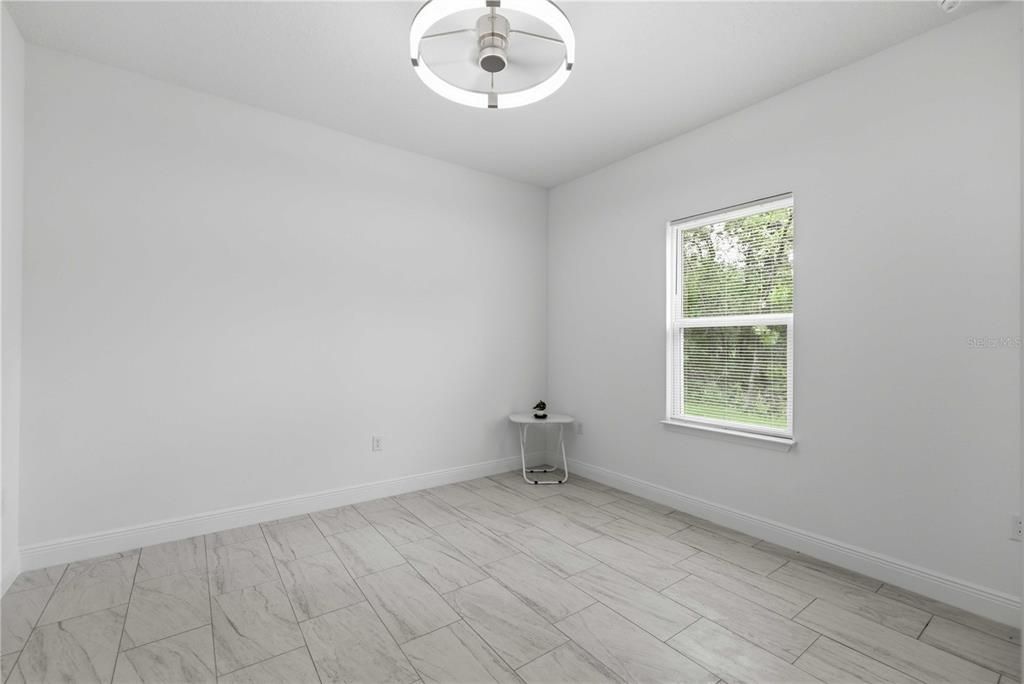 For Sale: $284,900 (4 beds, 2 baths, 1661 Square Feet)