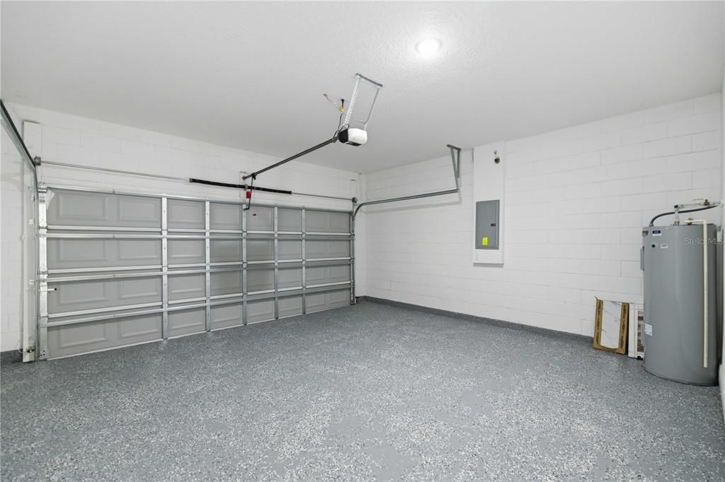 For Sale: $284,900 (4 beds, 2 baths, 1661 Square Feet)