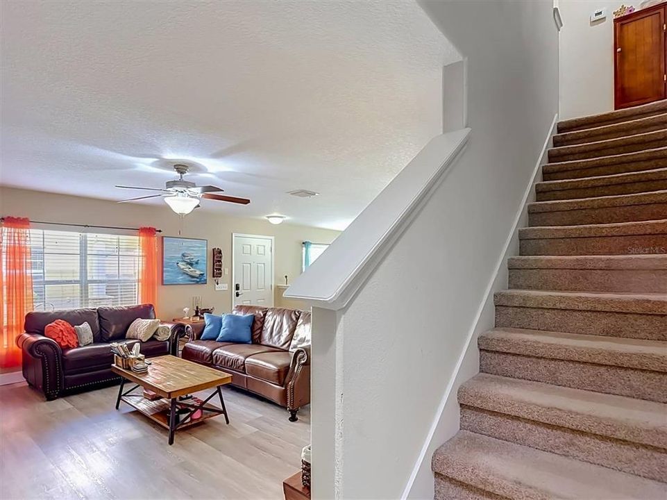 For Sale: $240,000 (3 beds, 2 baths, 1364 Square Feet)