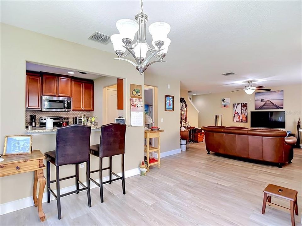 For Sale: $240,000 (3 beds, 2 baths, 1364 Square Feet)
