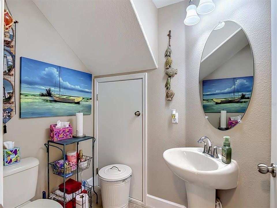 For Sale: $240,000 (3 beds, 2 baths, 1364 Square Feet)