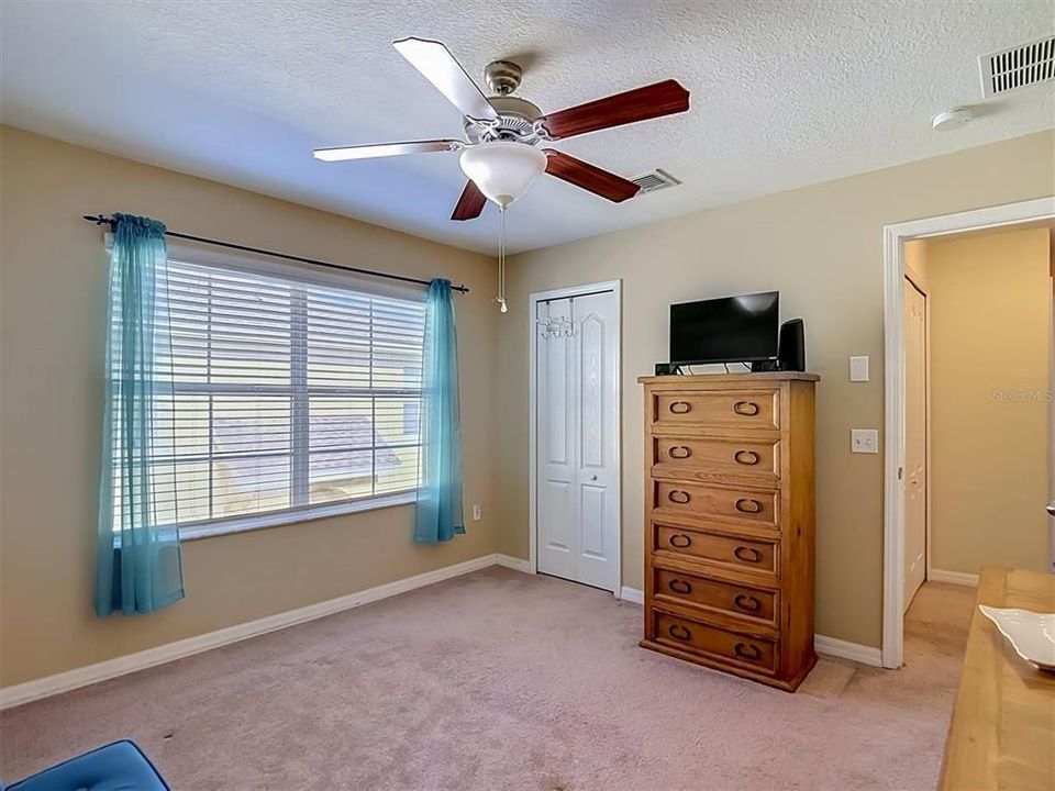 For Sale: $240,000 (3 beds, 2 baths, 1364 Square Feet)