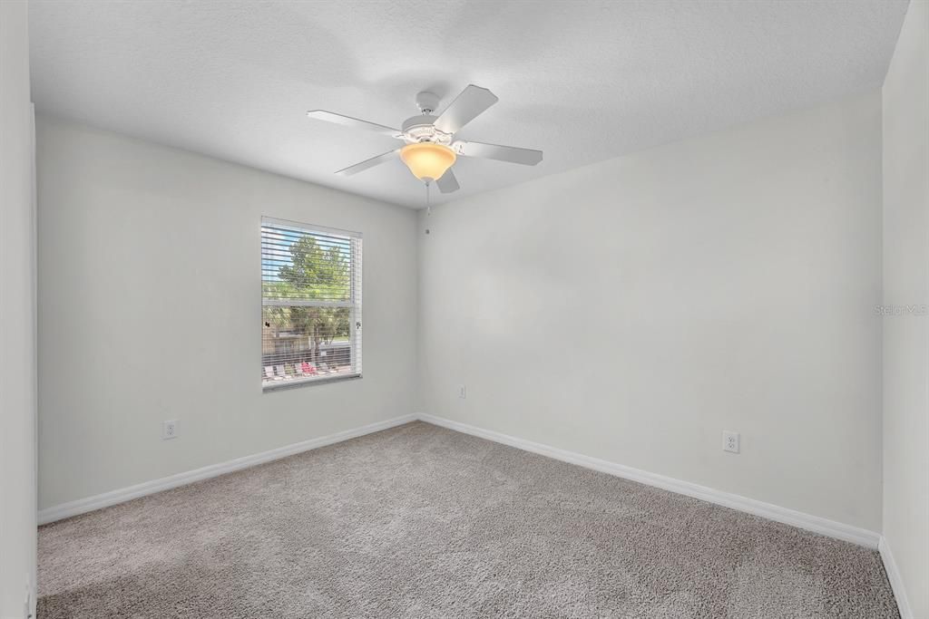 For Sale: $225,000 (2 beds, 2 baths, 1140 Square Feet)
