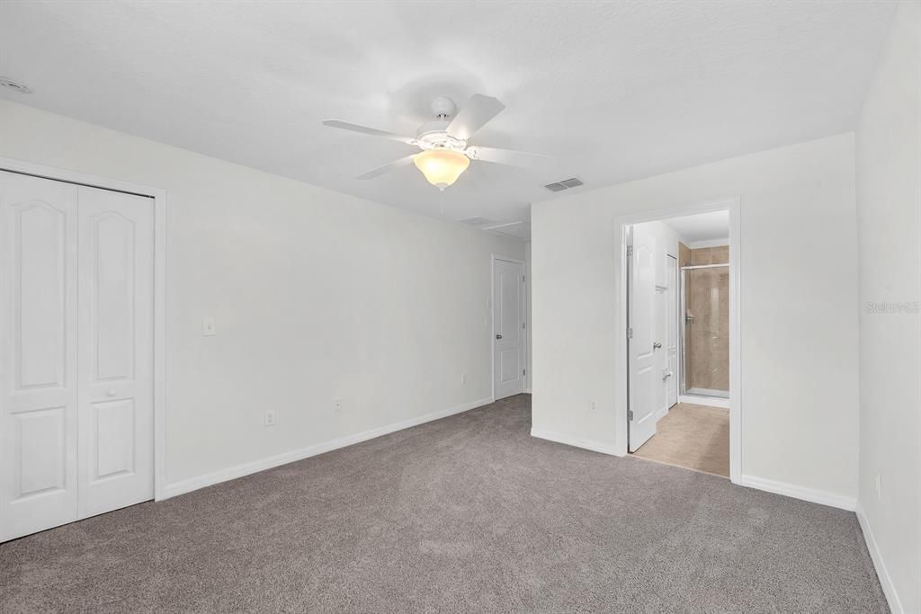 For Sale: $225,000 (2 beds, 2 baths, 1140 Square Feet)