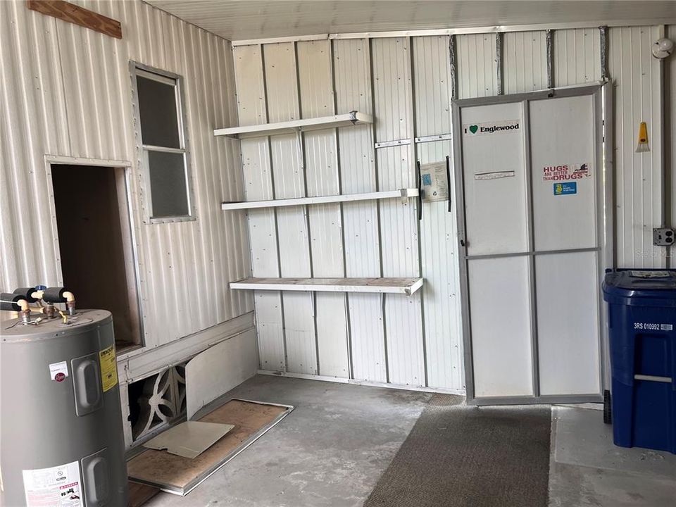 For Sale: $100,000 (2 beds, 2 baths, 863 Square Feet)