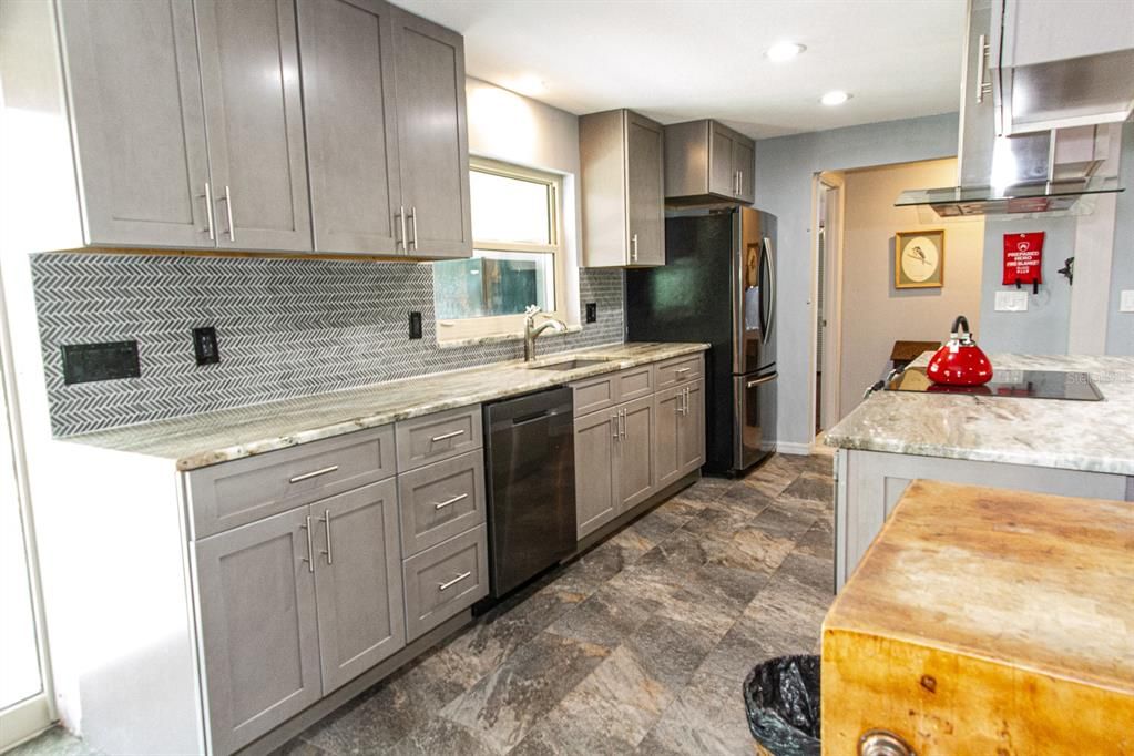 For Sale: $485,000 (2 beds, 2 baths, 1540 Square Feet)