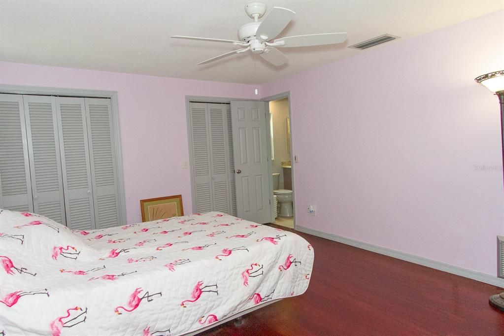 For Sale: $485,000 (2 beds, 2 baths, 1540 Square Feet)