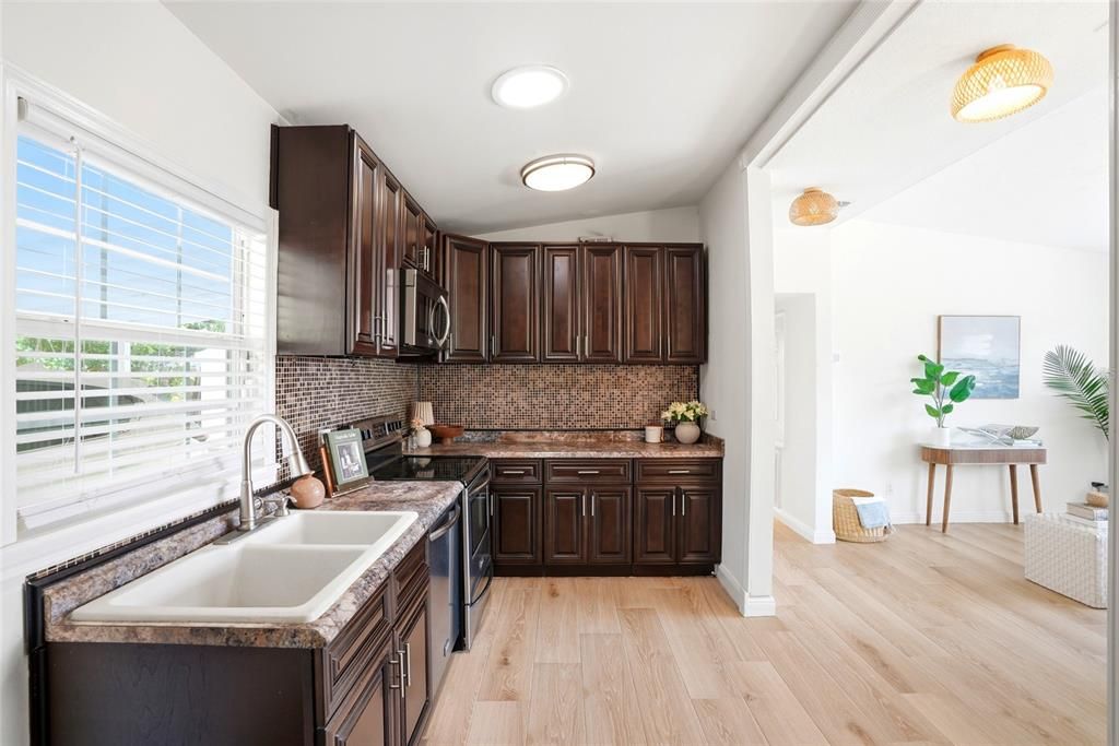 En Venta: $299,900 (2 camas, 1 baños, 849 Pies cuadrados)