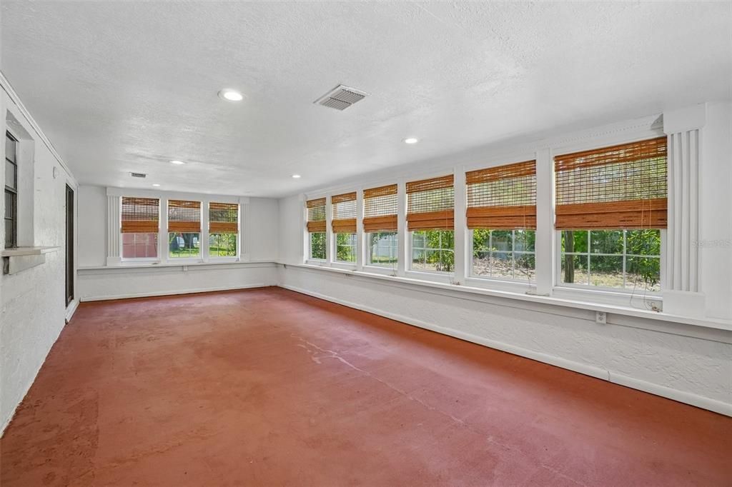 На продажу: $325,000 (3 спален, 2 ванн, 1942 Квадратных фут)