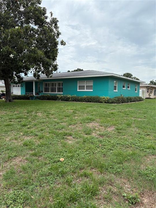 For Rent: $2,800 (3 beds, 2 baths, 1277 Square Feet)
