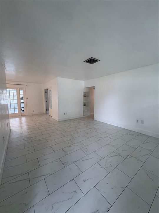 For Rent: $2,800 (3 beds, 2 baths, 1277 Square Feet)