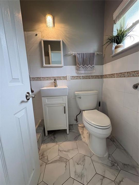For Rent: $2,800 (3 beds, 2 baths, 1277 Square Feet)