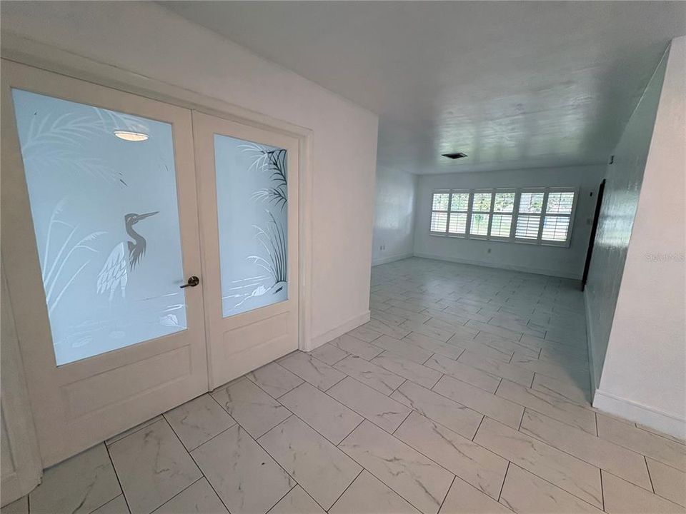 For Rent: $2,800 (3 beds, 2 baths, 1277 Square Feet)