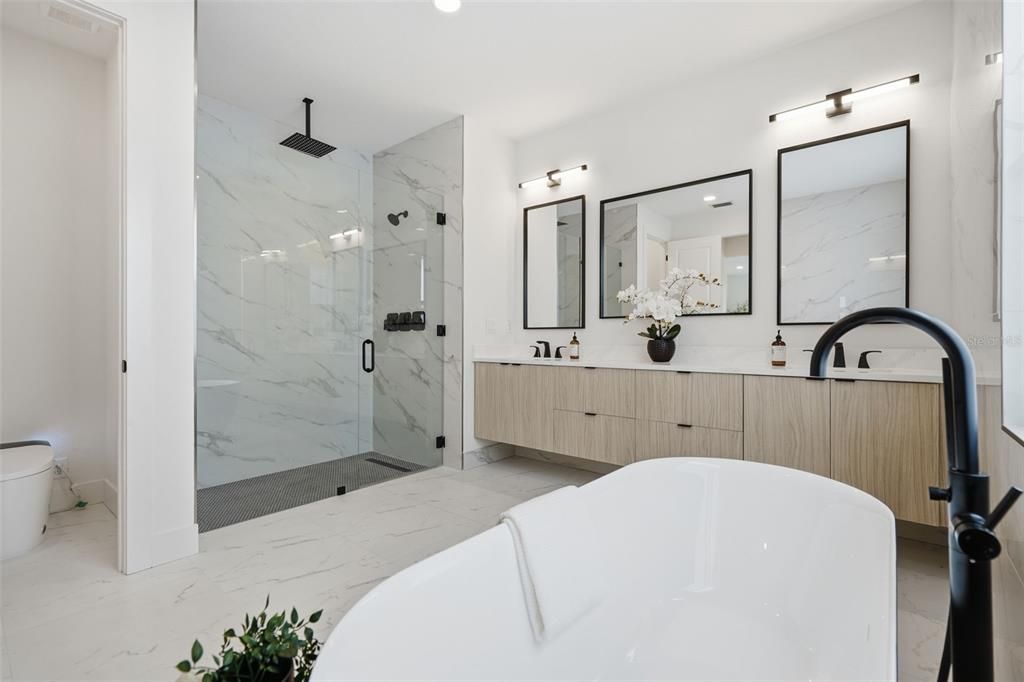 For Sale: $1,250,000 (4 beds, 2 baths, 3345 Square Feet)