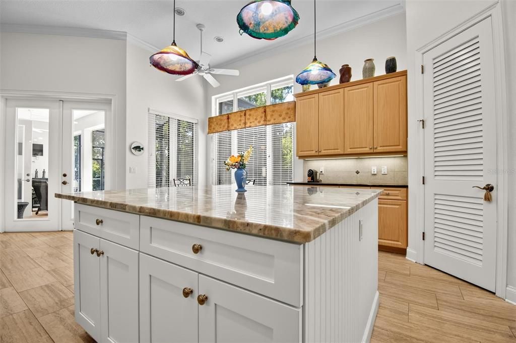 For Sale: $769,000 (3 beds, 2 baths, 2643 Square Feet)