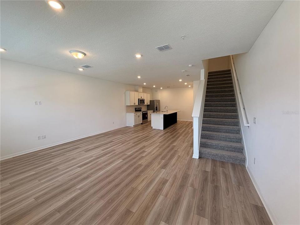 В аренду: $2,600 (3 спален, 2 ванн, 1683 Квадратных фут)