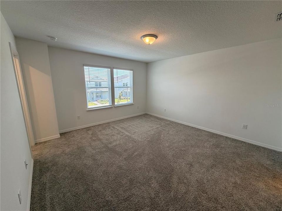 В аренду: $2,600 (3 спален, 2 ванн, 1683 Квадратных фут)
