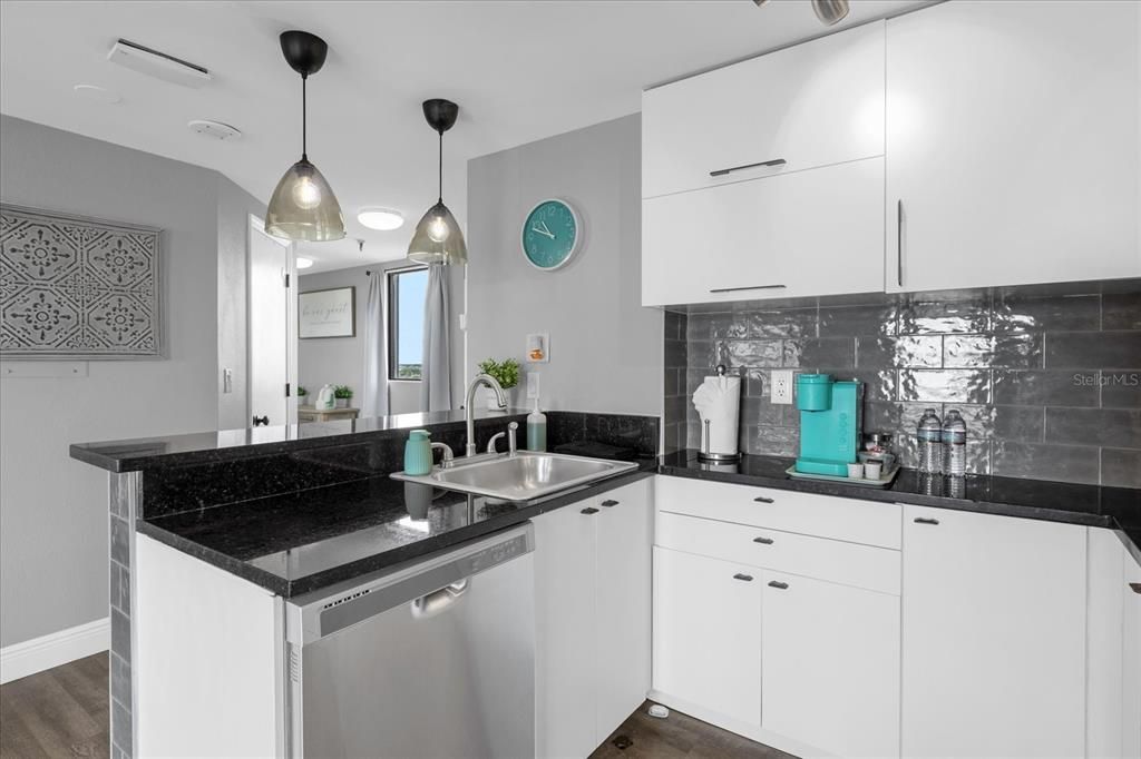 En Venta: $295,000 (2 camas, 2 baños, 578 Pies cuadrados)