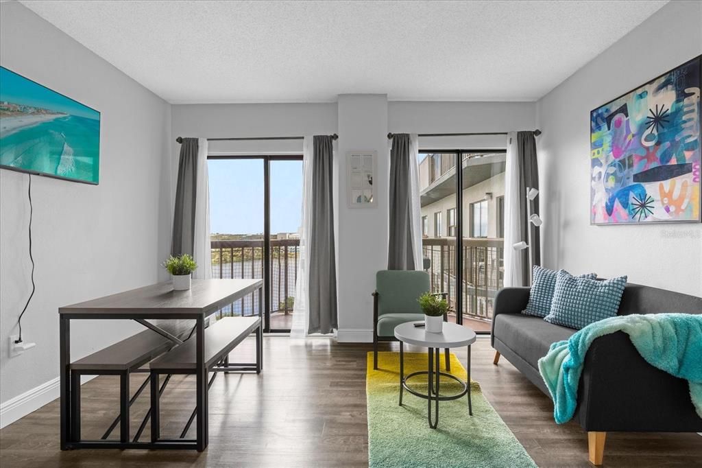 En Venta: $295,000 (2 camas, 2 baños, 578 Pies cuadrados)