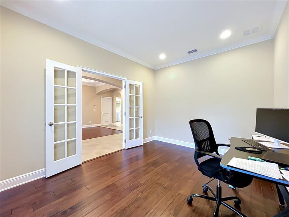 For Sale: $810,000 (4 beds, 3 baths, 3675 Square Feet)