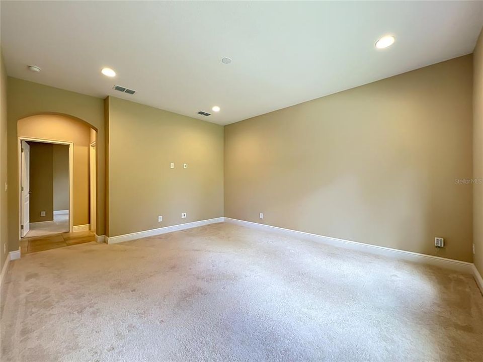 For Sale: $810,000 (4 beds, 3 baths, 3675 Square Feet)