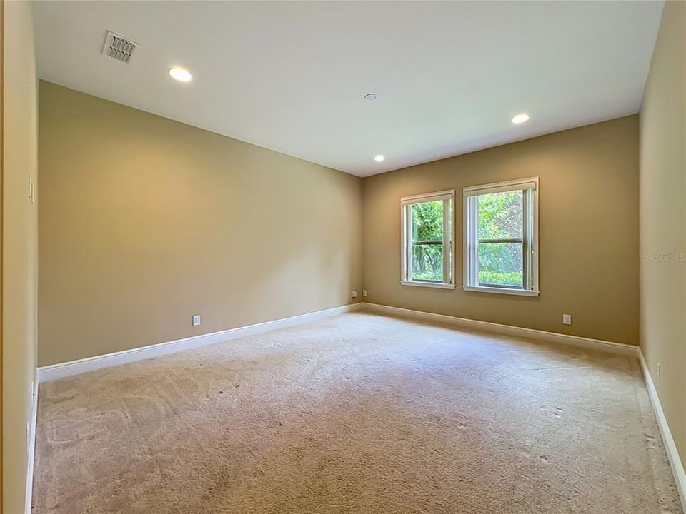 For Sale: $810,000 (4 beds, 3 baths, 3675 Square Feet)