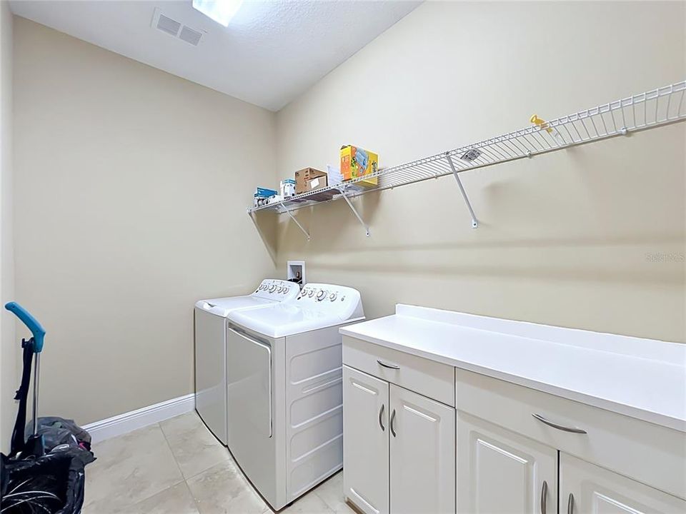 For Sale: $810,000 (4 beds, 3 baths, 3675 Square Feet)