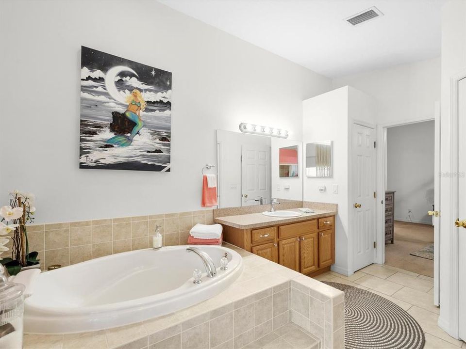 For Sale: $285,000 (3 beds, 2 baths, 1430 Square Feet)