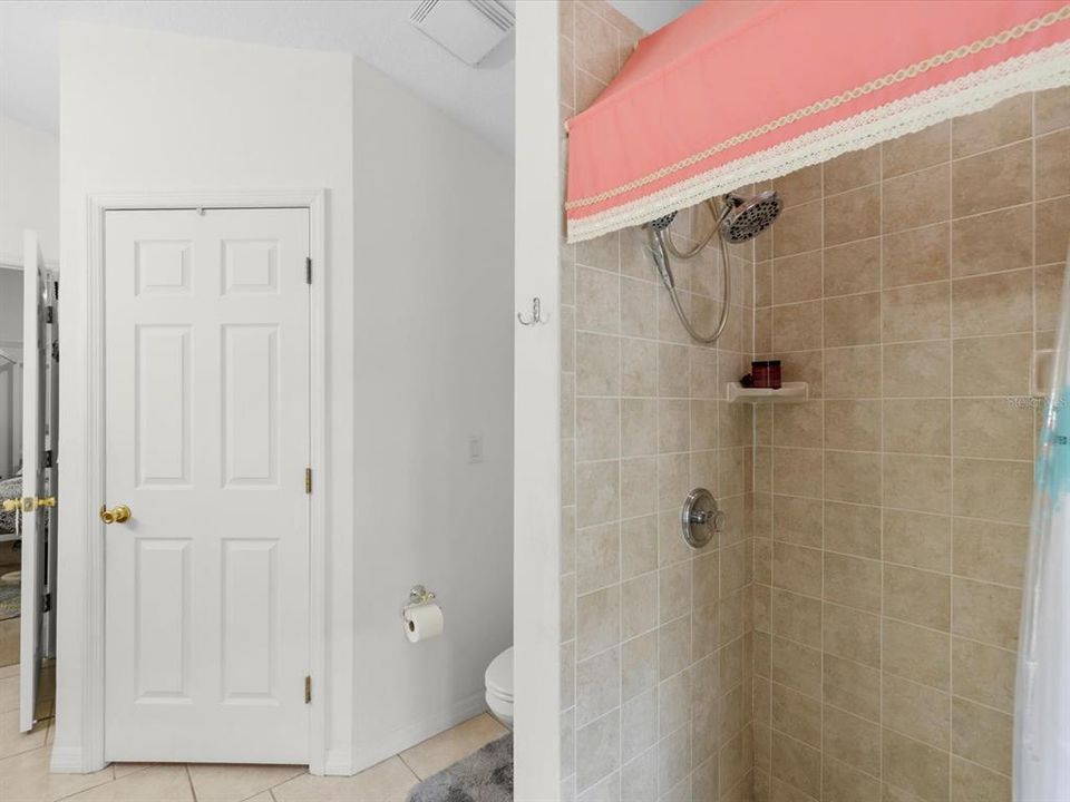 For Sale: $285,000 (3 beds, 2 baths, 1430 Square Feet)